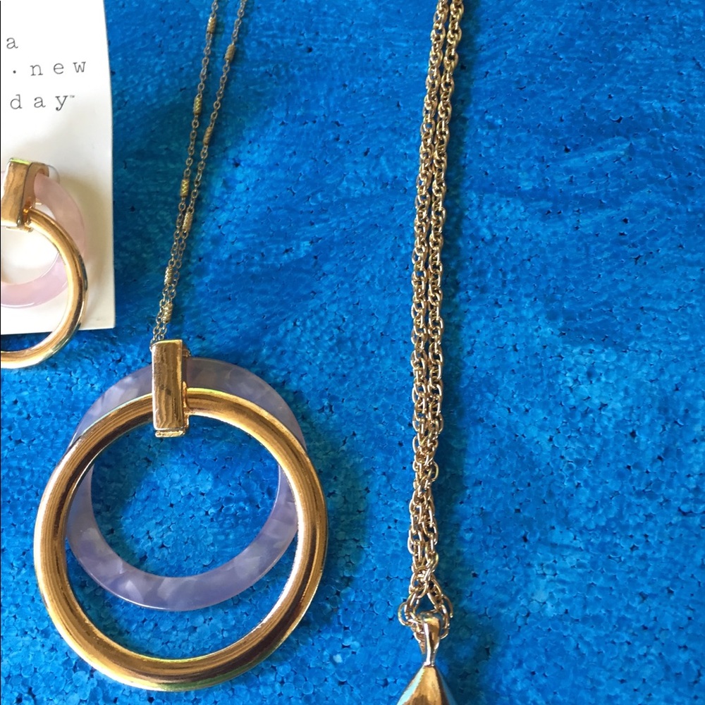 2 Necklace and 1 pairs of earrings - Picture 3 of 7
